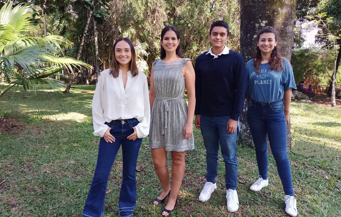 Consultorio Empresarial, la asignatura que permite a los estudiantes apoyar a negocios en contextos reales Consultorio Empresarial, la asignatura que permite a los estudiantes apoyar a negocios en contextos reales