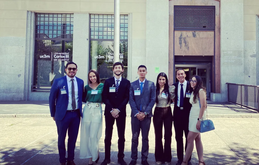 XIV competición internacional de arbitraje y derecho mercantil Estudiantes de Derecho en la competición internacional de arbitraje y derecho mercantil