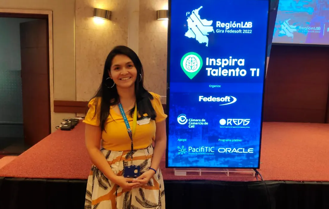 Luisa Fernanda Rincón, directora de la Especialización y Maestría en Ingeniería de Software de la Javeriana Cali durante el evento Gira Talento TI