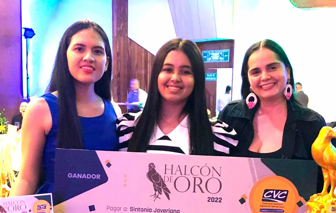 Programa radial Sintonía Javeriana, ganador del premio Halcón de Oro 2022