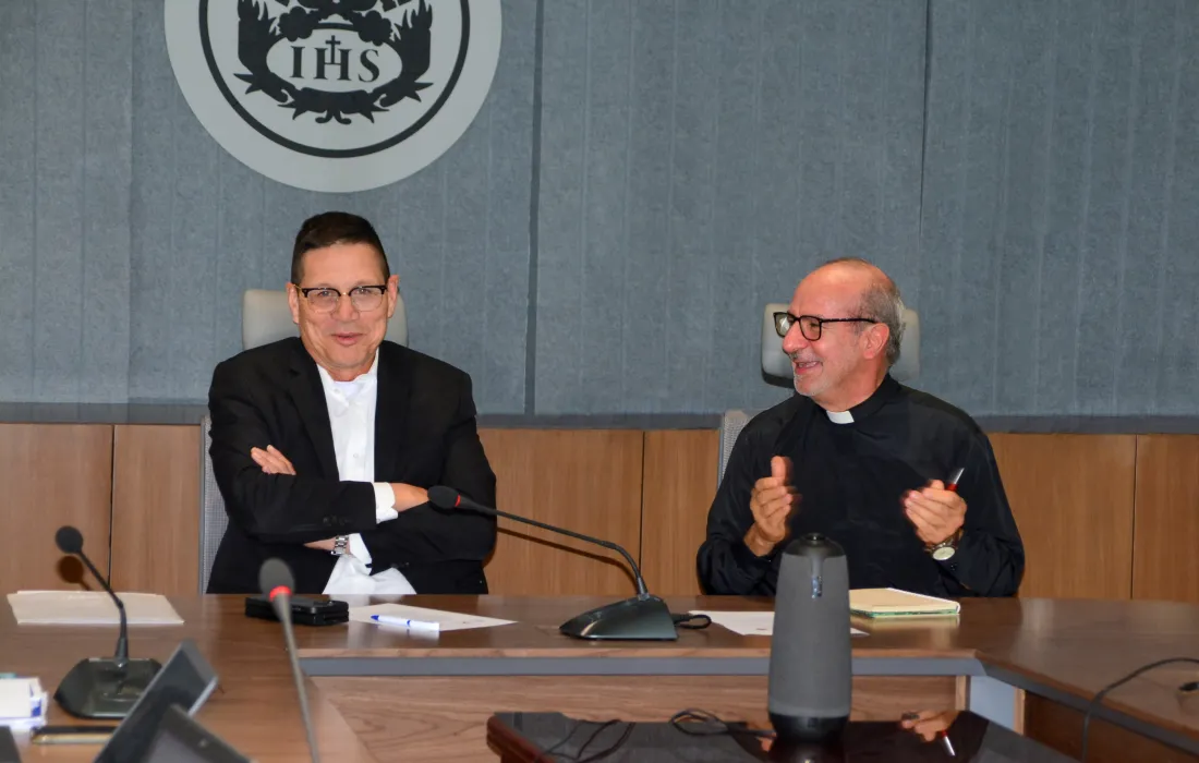 Univalle reconoció al padre Luis Felipe Gómez, S.J. Univalle reconoció al padre Luis Felipe Gómez, S.J.