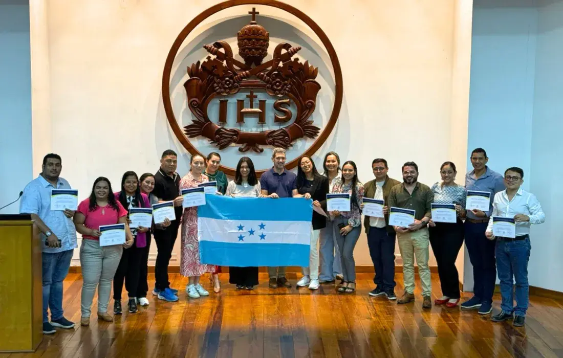 Estudiantes de Honduras visitan la Javeriana Cali y aprenden sobre el sistema de salud colombiano