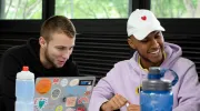 Hackaton, una experiencia de innovación colaborativa con empresas que le apuesta a metodologías de enseñanza de clase mundial Hackaton, una experiencia de innovación colaborativa con empresas que le apuesta a metodologías de enseñanza de clase mundial