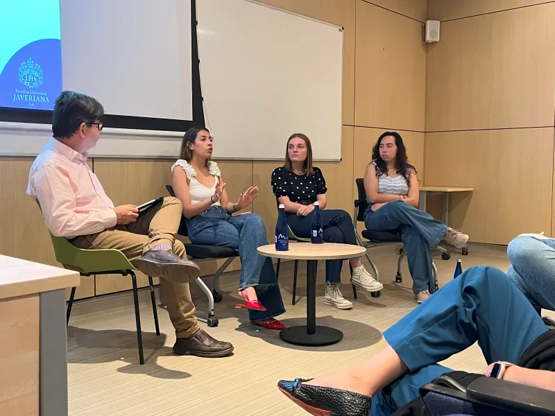 Diálogos - Javerianidad - Javeriana  