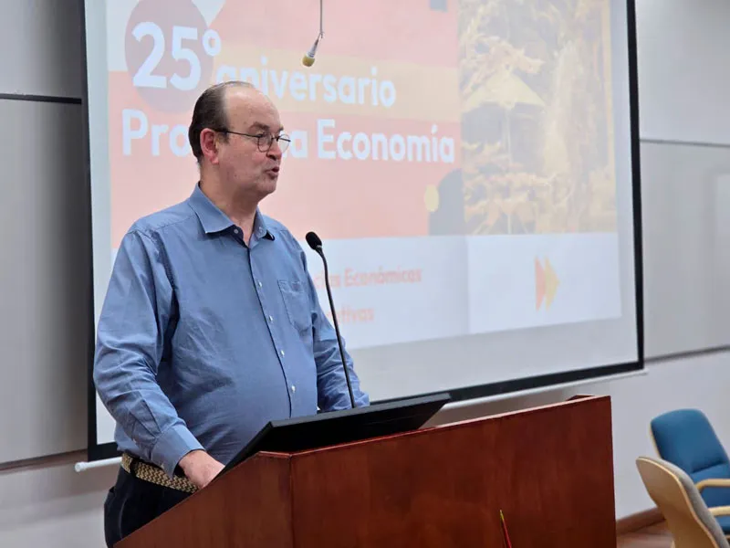 El programa de Economía de la Javeriana Cali celebró 25 años formando líderes con visión social