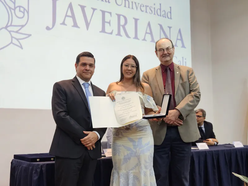 Cruz San Pedro Claver: 25 estudiantes reconocidos por sus calidades humanas y espíritu javeriano